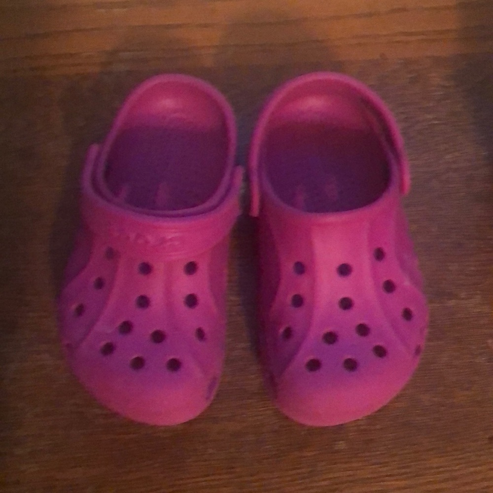 Girls crocs